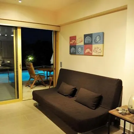 ヴィラ Casa Smaragdi